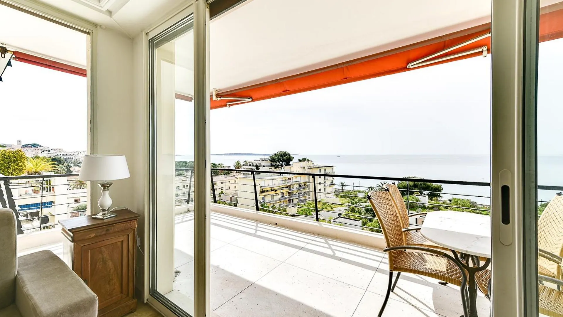 Immogroom- 2 Bedrooms -Panoramic Sea View - Huge Cannes France