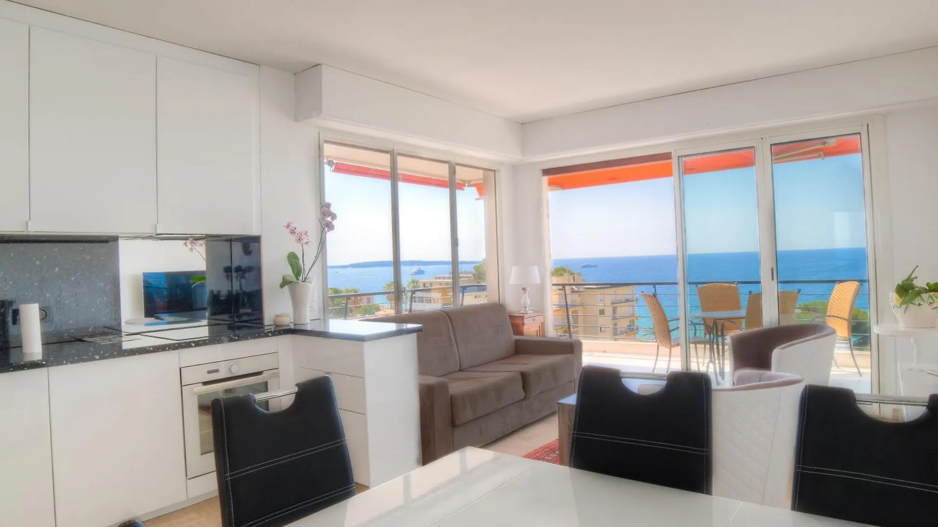 Apartment Immogroom- 2 Bedrooms -Panoramic Sea View - Huge Cannes