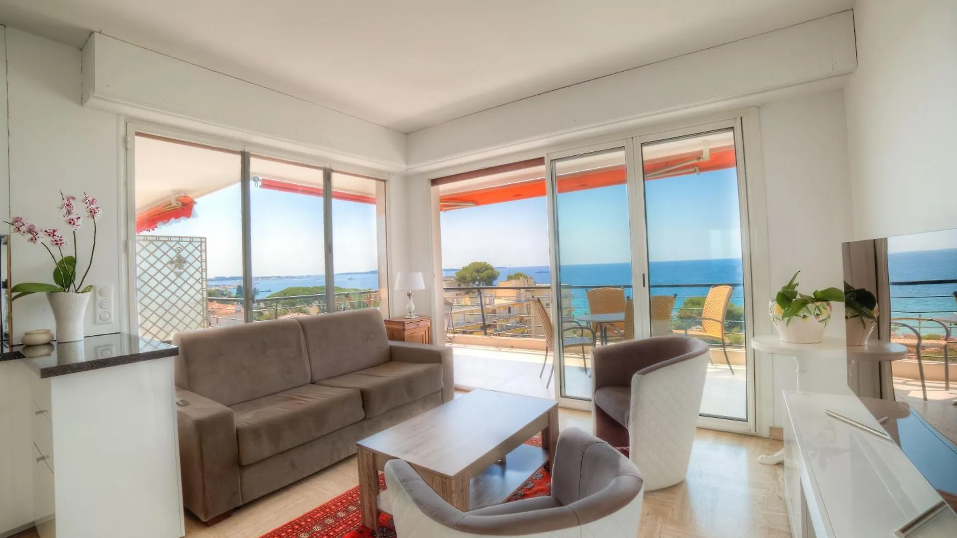 Immogroom- 2 Bedrooms -Panoramic Sea View - Huge Cannes Apartment