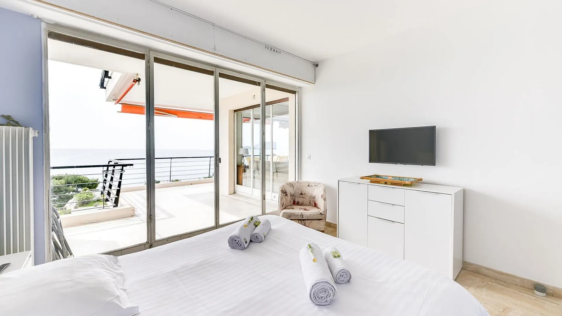 Immogroom- 2 Bedrooms -Panoramic Sea View - Huge Cannes France