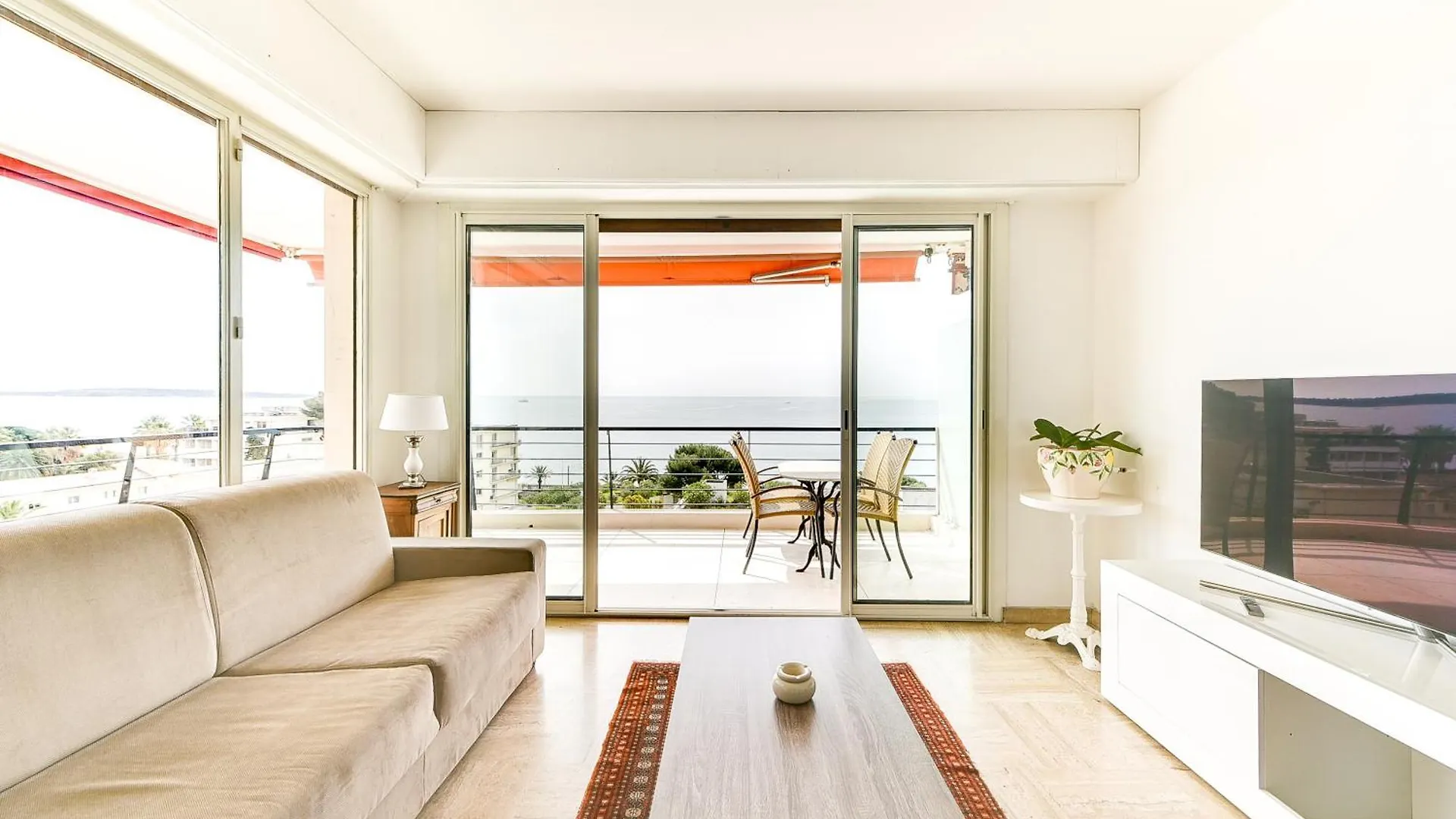 Apartment Immogroom- 2 Bedrooms -Panoramic Sea View - Huge Cannes