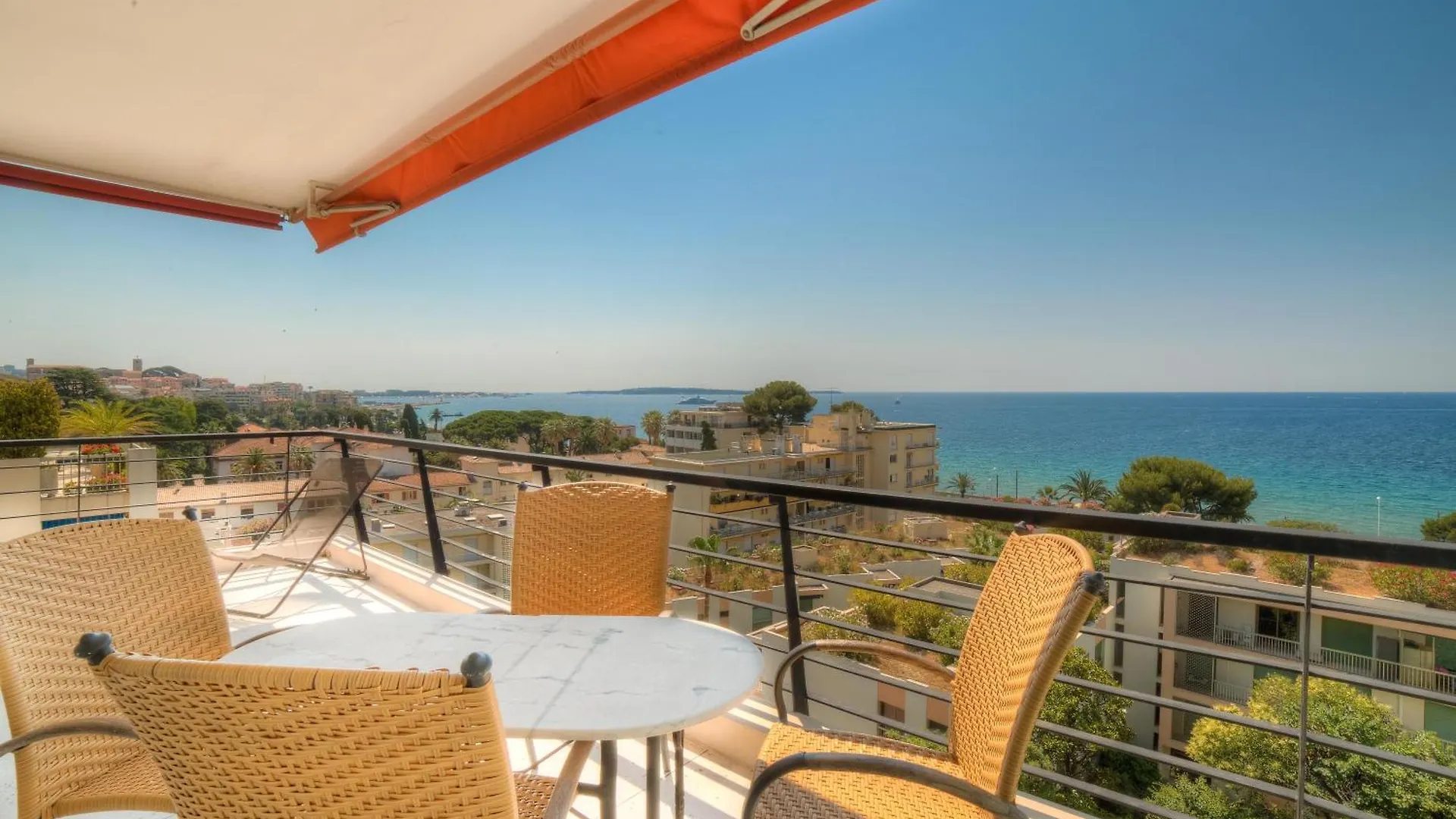 Immogroom- 2 Bedrooms -Panoramic Sea View - Huge Cannes Apartment